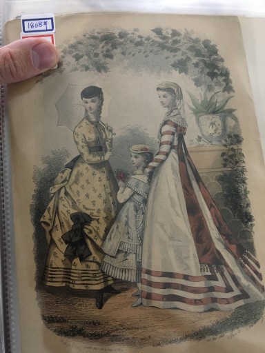 【手付彩色】（1868年）ファッションプレート：Magasin des demoiselles - フネートル・KY
