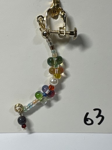 63  イヤリング カーブカラー - LaLa書店