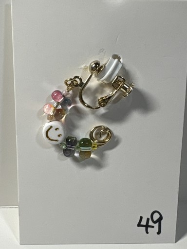 49  イヤリング ニコちゃんとカラー - LaLa書店