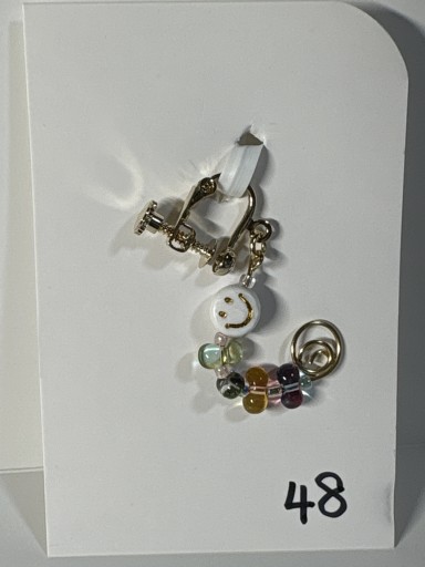 48  イヤリング ニコちゃんとカラー - LaLa書店