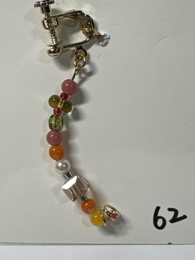 62  イヤリング カーブカラー - LaLa書店