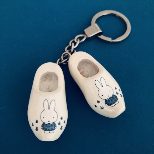 ミッフィ柄のサボキーチェーン - alala bazaar