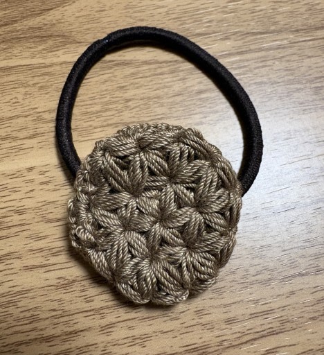 リフ編みのヘアゴム(ベージュ系) - Librairie Mosu