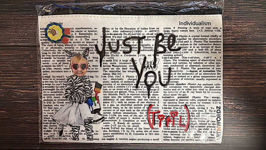 ARTNWORDZ ポーチ（カラビナホールなし）  JUST BE YOU (TIFIL)  24.5cm×18cm 未開封 - All you need is BLUE LOVE