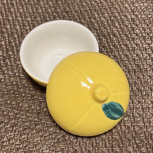 黄柚子の珍味入れ（ゆず角平糖 3粒入） - Librairie Porte-Bonheur