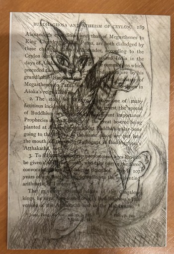 ポスカ/ Kaédée relaxing on the Sofa (モノ) - Chez Kaédée