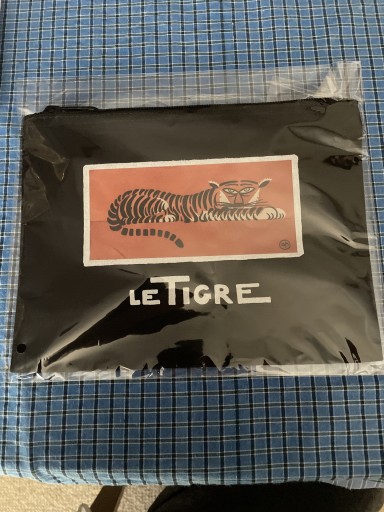 ポーチ トラ - 岸リューリSOLIDA書店