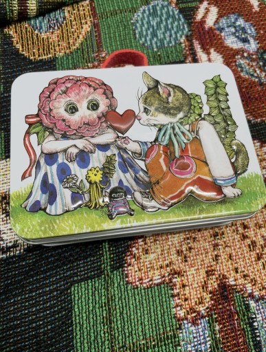 ヒグチユウコ トランク缶 - こととこ books