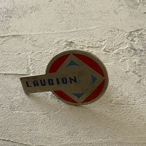フランス｜ヴィンテージピンバッジ ロゴ（LAUBION） - filcôté｜小さな断片の本棚