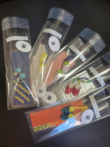 小さな道しるべ栞 千代紙 - 篠ちゃんの本棚