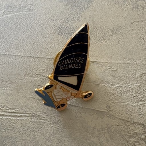 フランス｜ヴィンテージピンバッジ ヨット（GAULOISES） - filcôté｜小さな断片の本棚