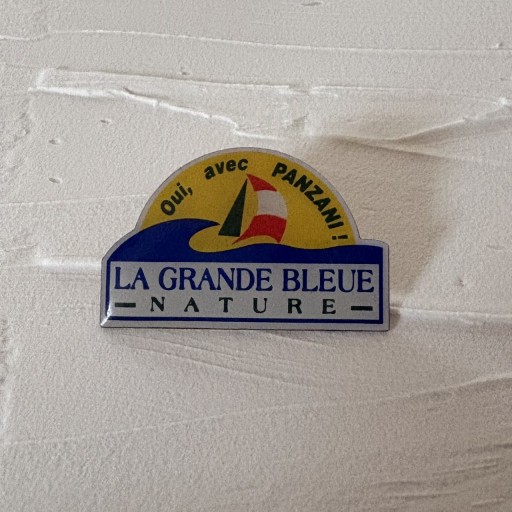 フランス｜ヴィンテージピンバッジ LA GRANDE BLEUE ロゴ - filcôté｜小さな断片の本棚