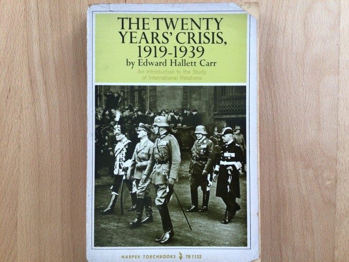 THE TWENTY YEARS' CRISIS, 1919-1939 - 言の葉書房