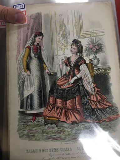 【手付彩色】（1873年）ファッションプレート：Magasin des demoiselles