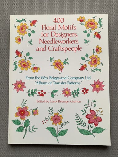 400 Floral Motifs for Designers, Needleworkers and Craftspeople（Dover Pictorial Archive）