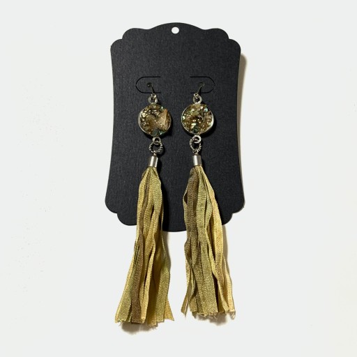dried flower flinge pierce