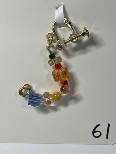 61 イヤリング くるくるからー