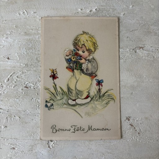 Bonne Fête Maman 花束を抱えた子ども|フランスアンティークポストカード