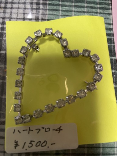 ハートブローチ