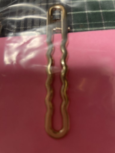 ヘアピン