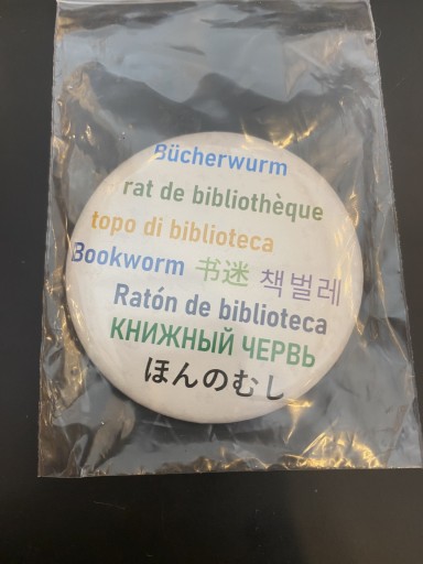 「ほんのむし international」こころバッジ